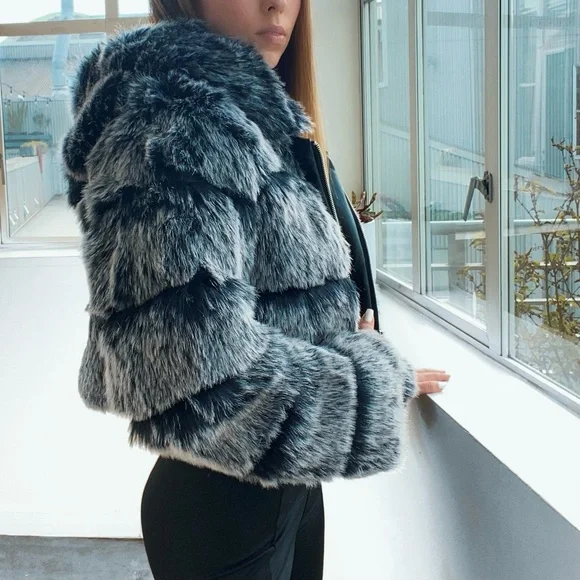 Grey/Black Cropped Fur Coat - Picture 3 of 3